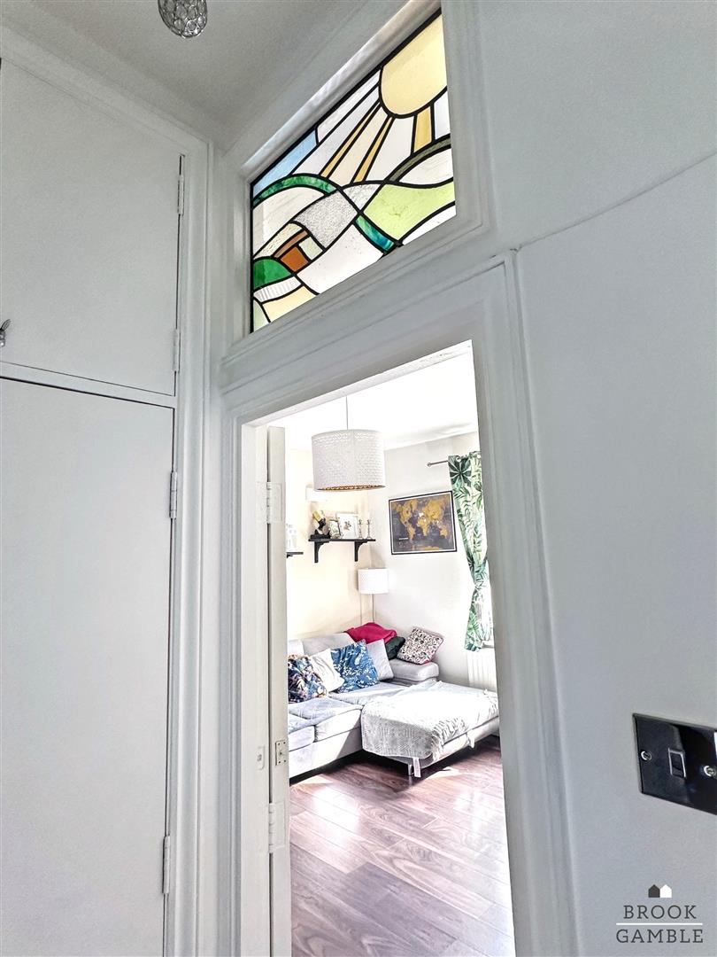 2 Bedroom Flat - Conversion. 19 St. Annes Road in Eastbourne, East Sussex 12